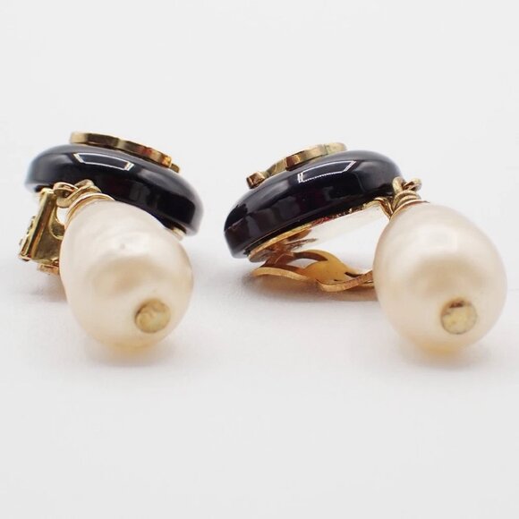 CHANEL Imitation Pearl Drop Earrings 94A Clip-On Black White GHW Vintage - Picture 3 of 12